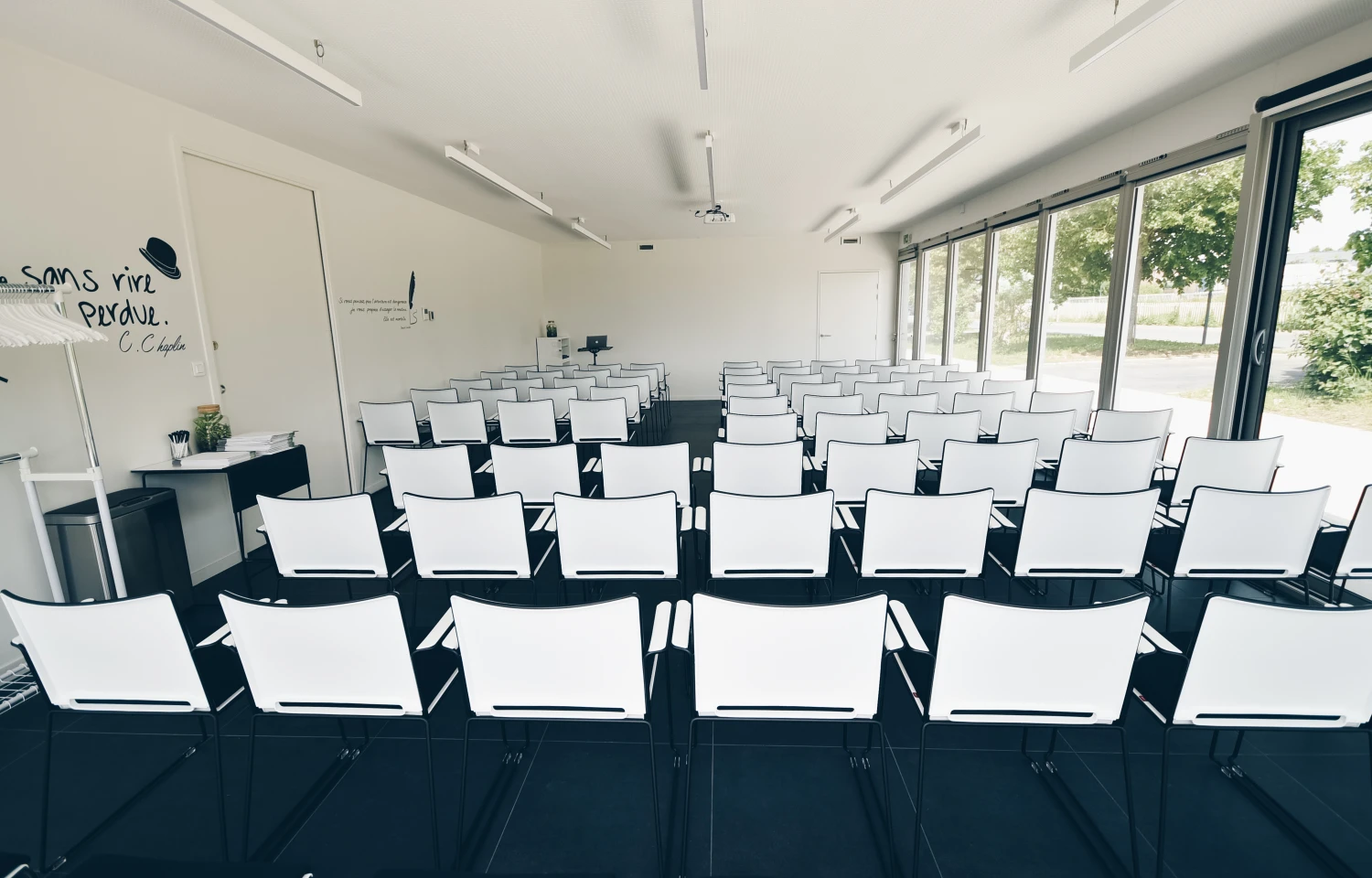 Espace pour cours TP à proximité de Paris